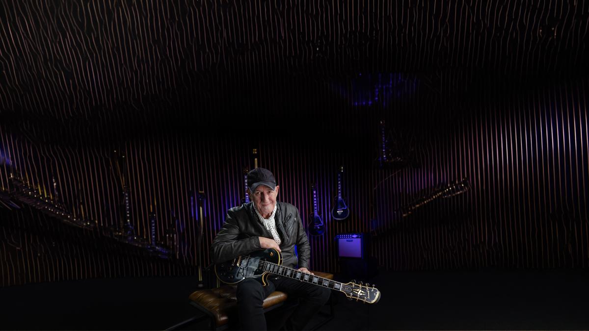 Jan Akkerman · TheaterHotel De Oranjerie, Roermond · zo 18 apr 2027